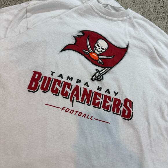 Fanatics White Tampa Bay Buccaneers T-Shirt - Picture 2 of 5
